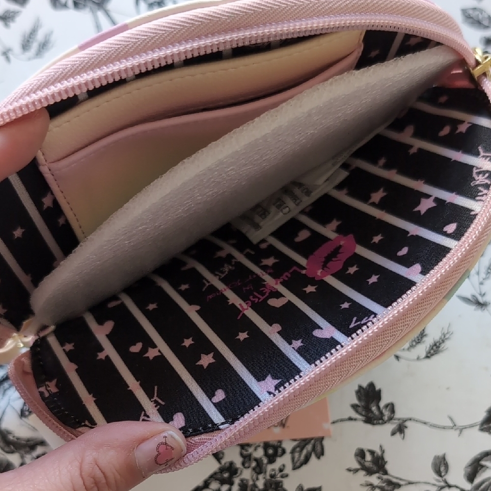 Betsey Johnson Cat Face Polka Dot Wristlet - Picture 3 of 4